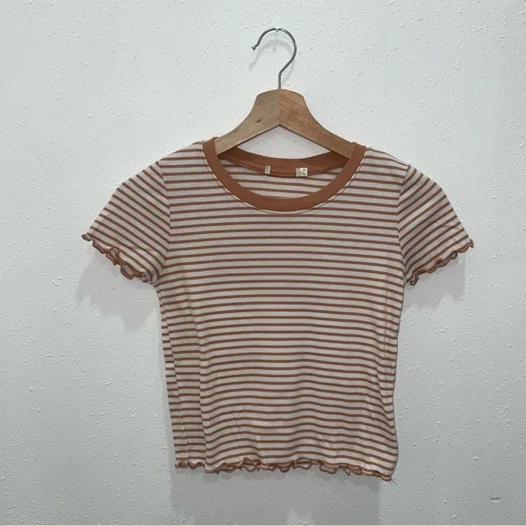 Cropped Ribbed Tee - Picture 2 of 3